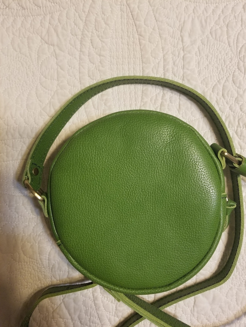 PORTLAND LEATHER GOODS MANTIS green Pebbled Small Circle Crossbody Bag - Picture 3 of 6